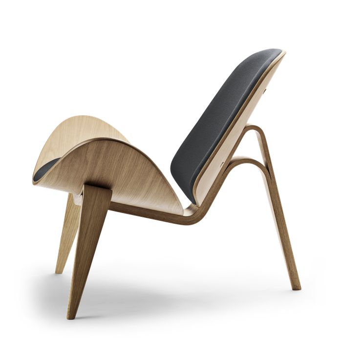 images-CH07 Shell Chair-skalstolen-eg-hvidolie-fiord171-side.png